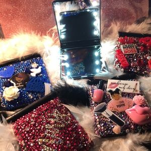 L.E.D Compact mirrors